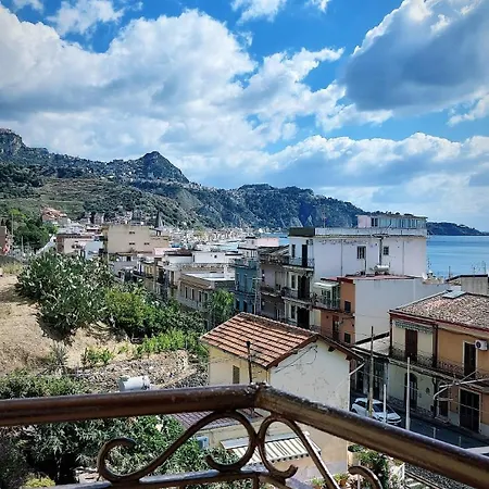 A Casa Dei Nonni Apartman Giardini Naxos