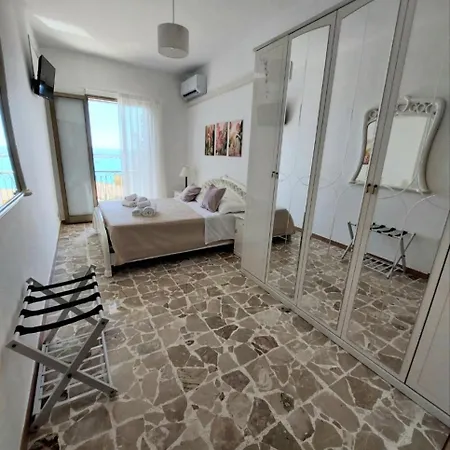 A Casa Dei Nonni Apartman Giardini Naxos